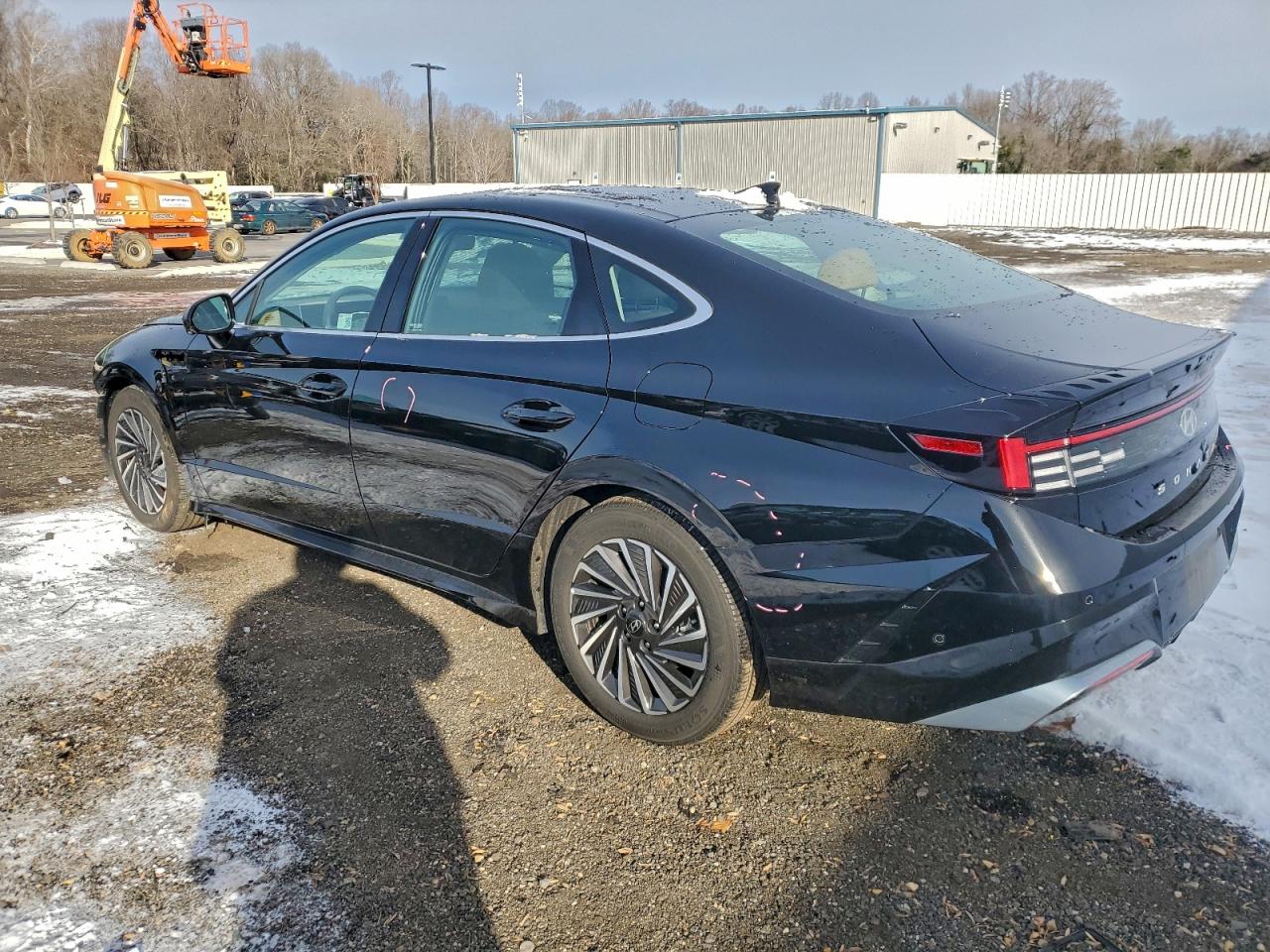 2025 HYUNDAI SONATA HYBRID photo 2