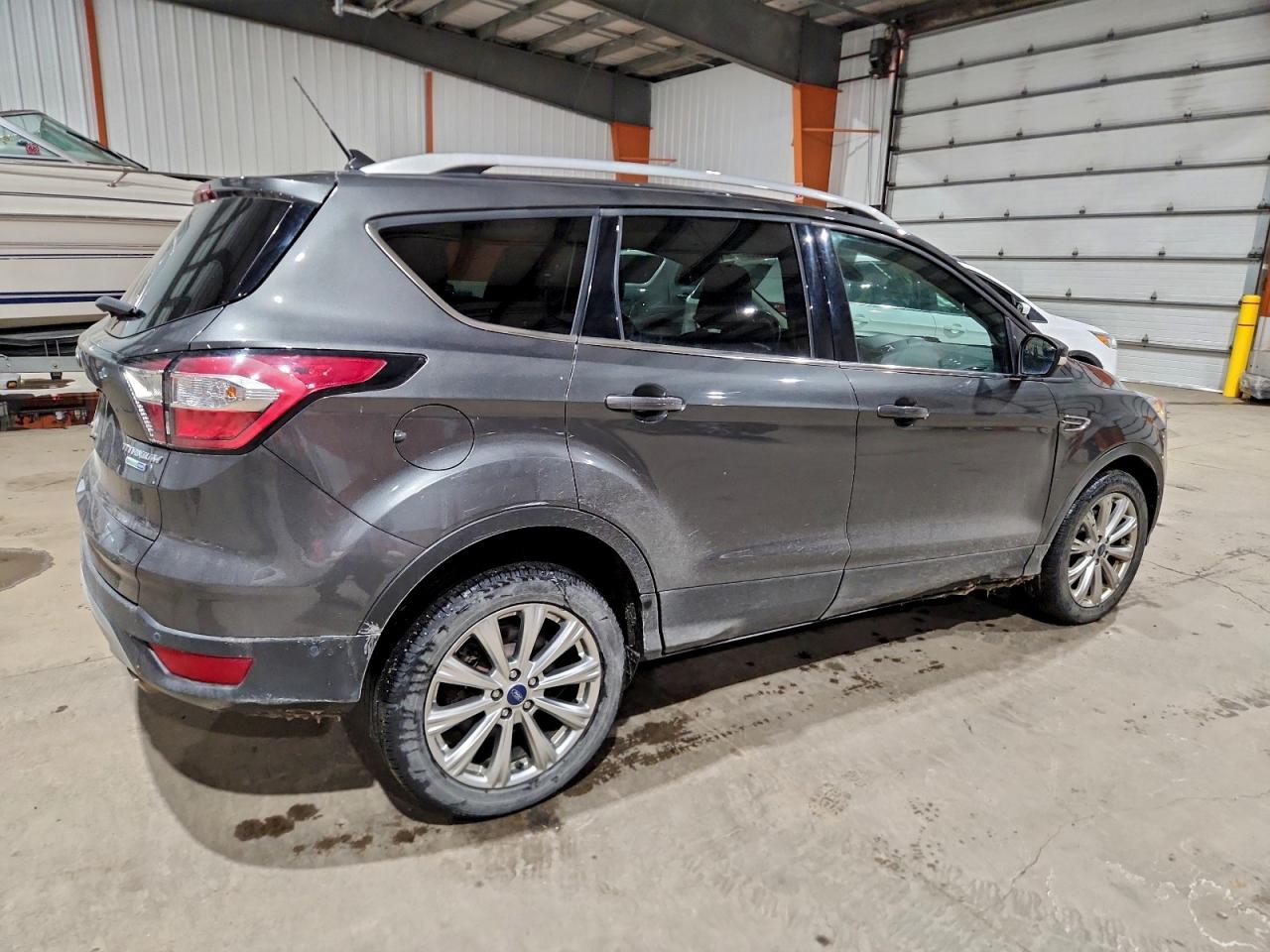 2018 FORD ESCAPE TITANIUM photo 3