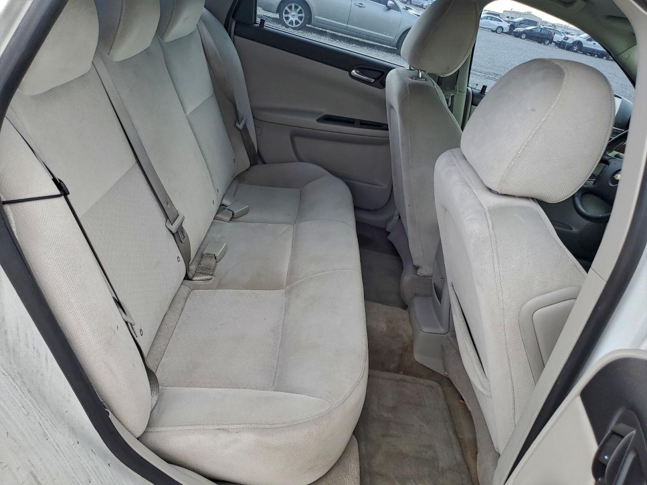 2010 CHEVROLET IMPALA LT photo 10