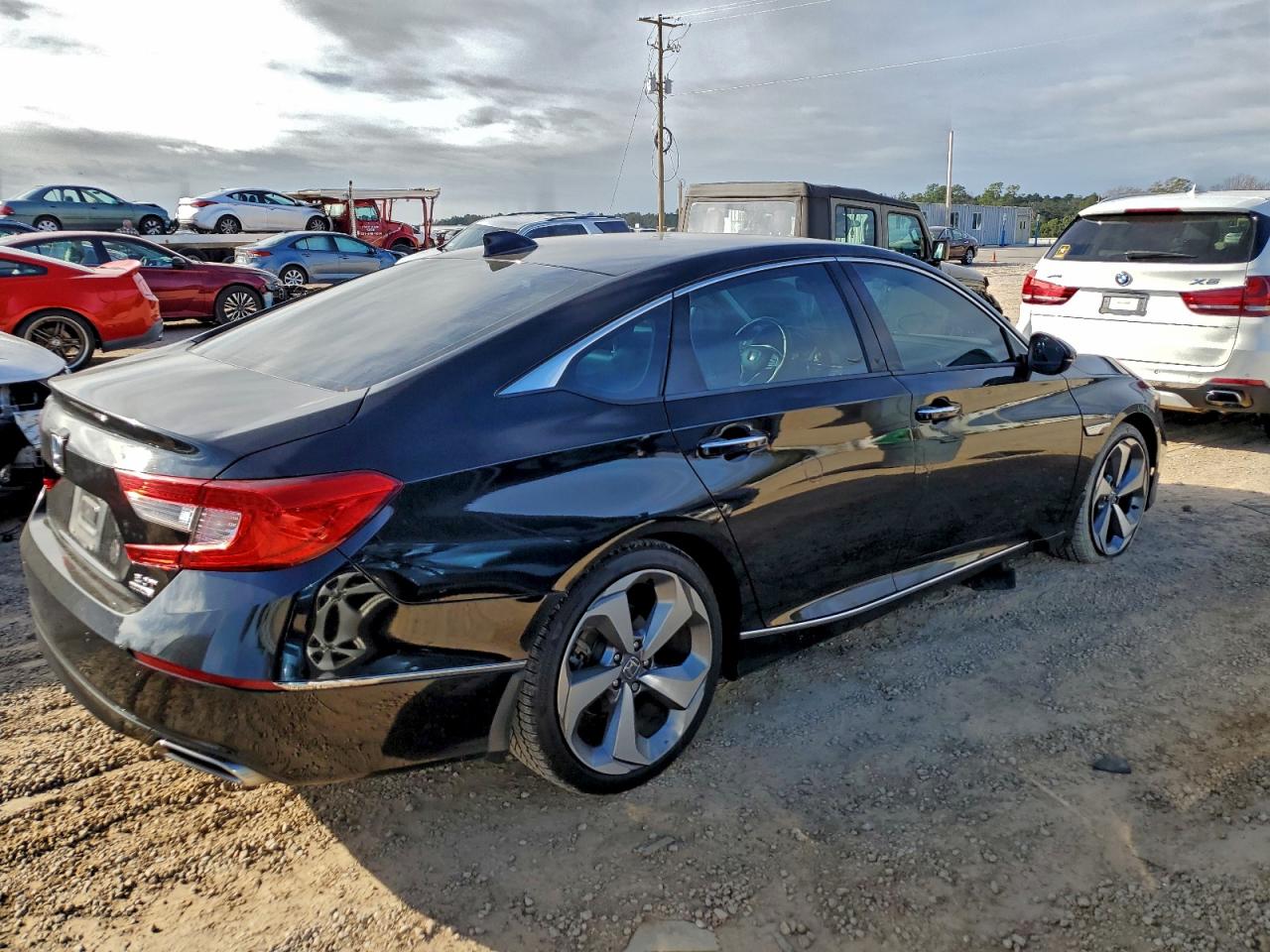 2020 HONDA ACCORD TOURING photo 3
