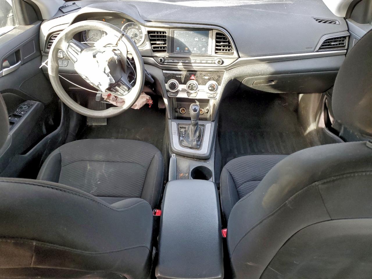 2019 HYUNDAI ELANTRA SEL photo 8
