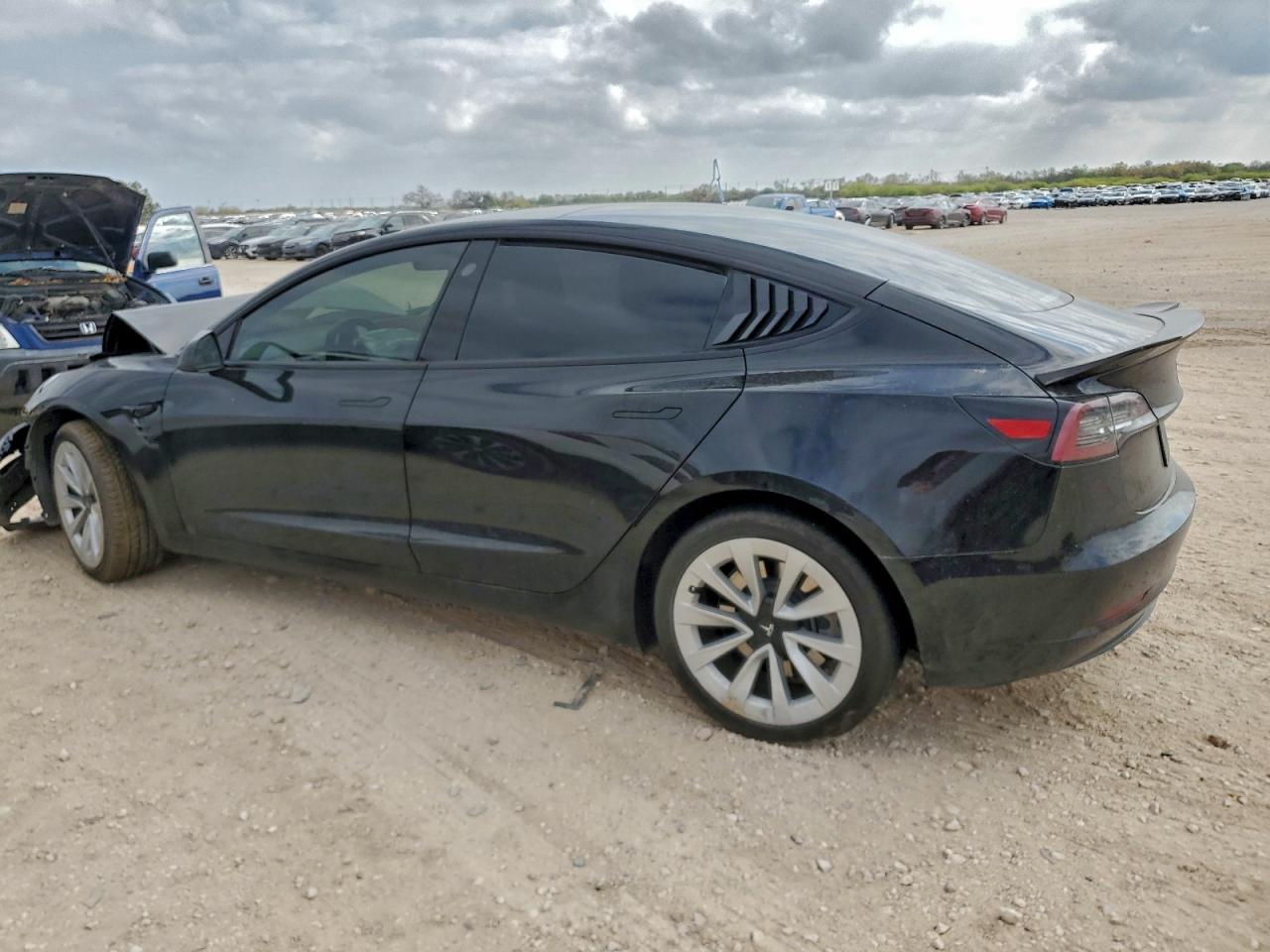 2023 TESLA MODEL 3 photo 2