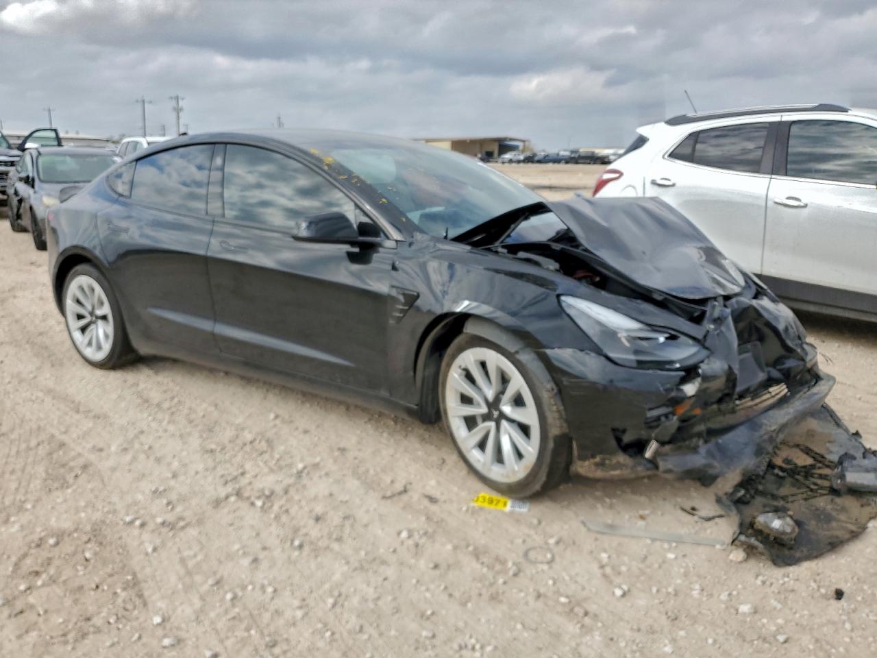 2023 TESLA MODEL 3 photo 4