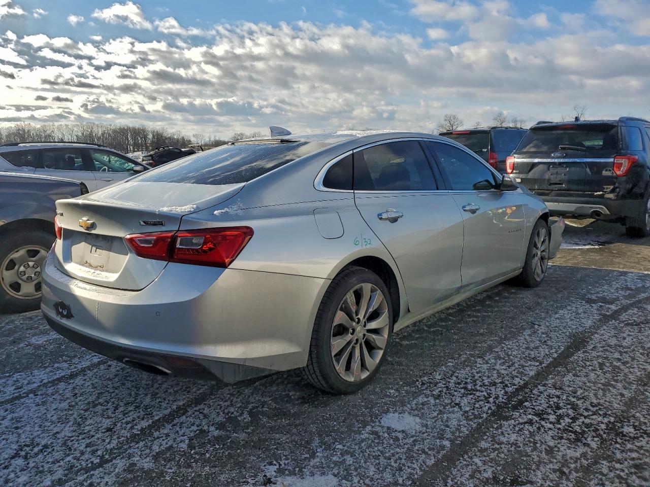 2016 CHEVROLET MALIBU PREMIER photo 3