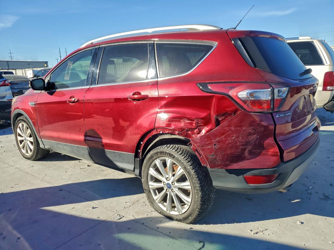 2017 FORD ESCAPE TITANIUM photo 2