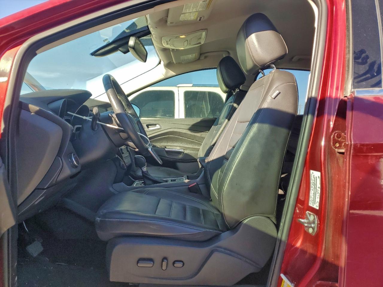 2017 FORD ESCAPE TITANIUM photo 7