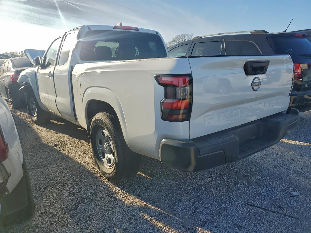 2024 NISSAN FRONTIER S photo 2