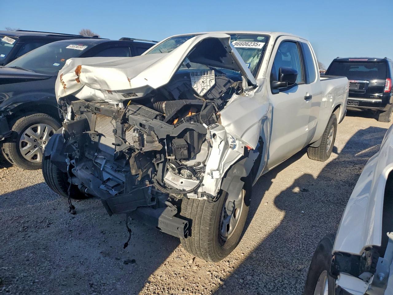 2024 NISSAN FRONTIER