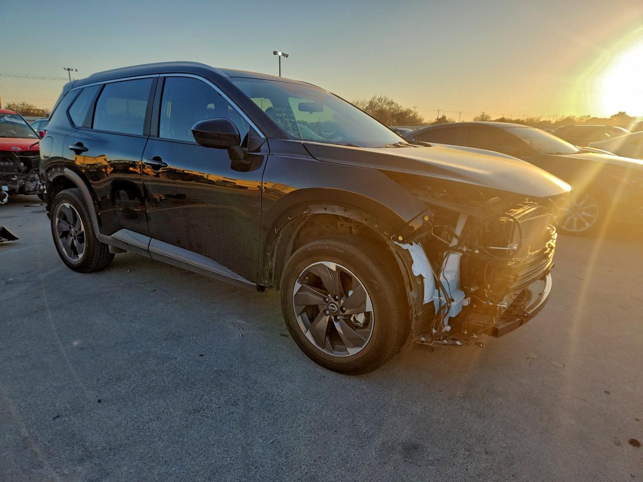 2025 NISSAN ROGUE SV photo 4