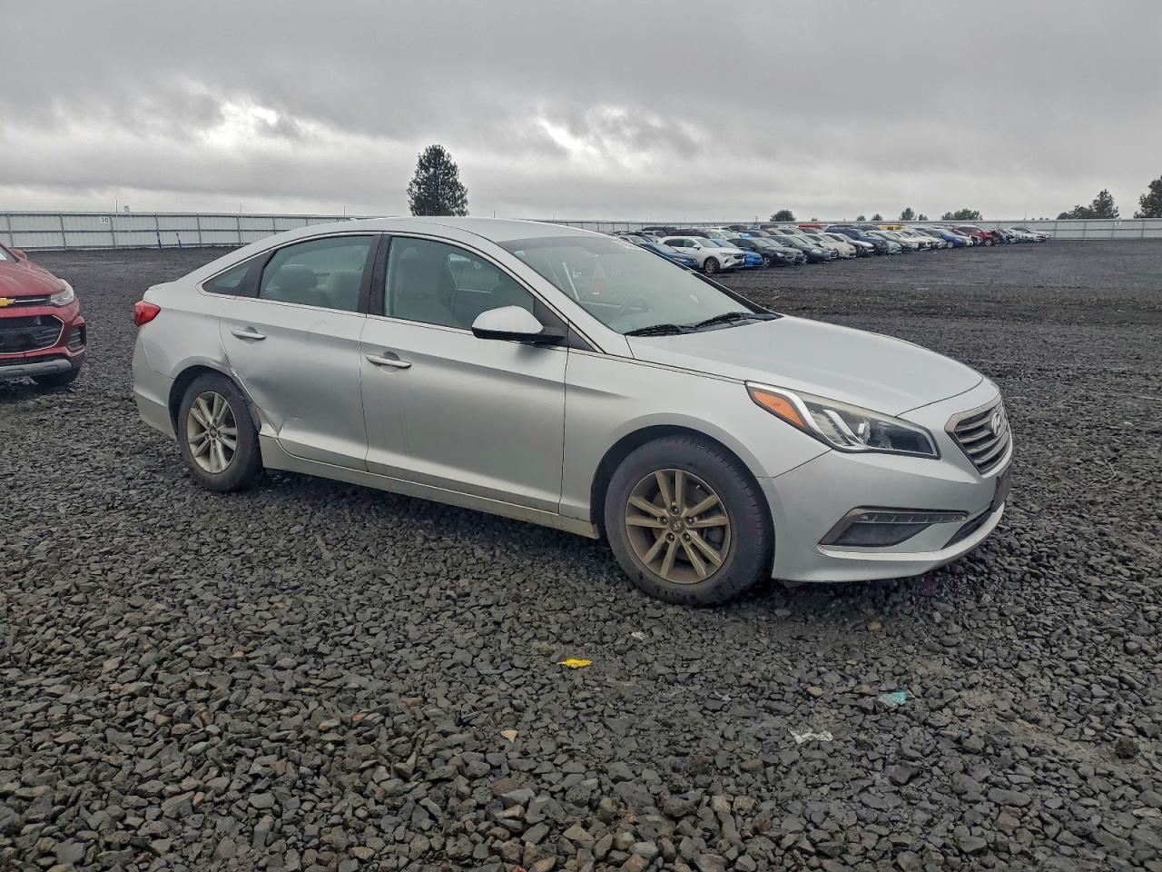 2015 HYUNDAI SONATA SE photo 4