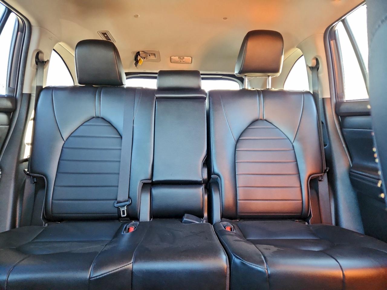 2022 TOYOTA HIGHLANDER XLE photo 10