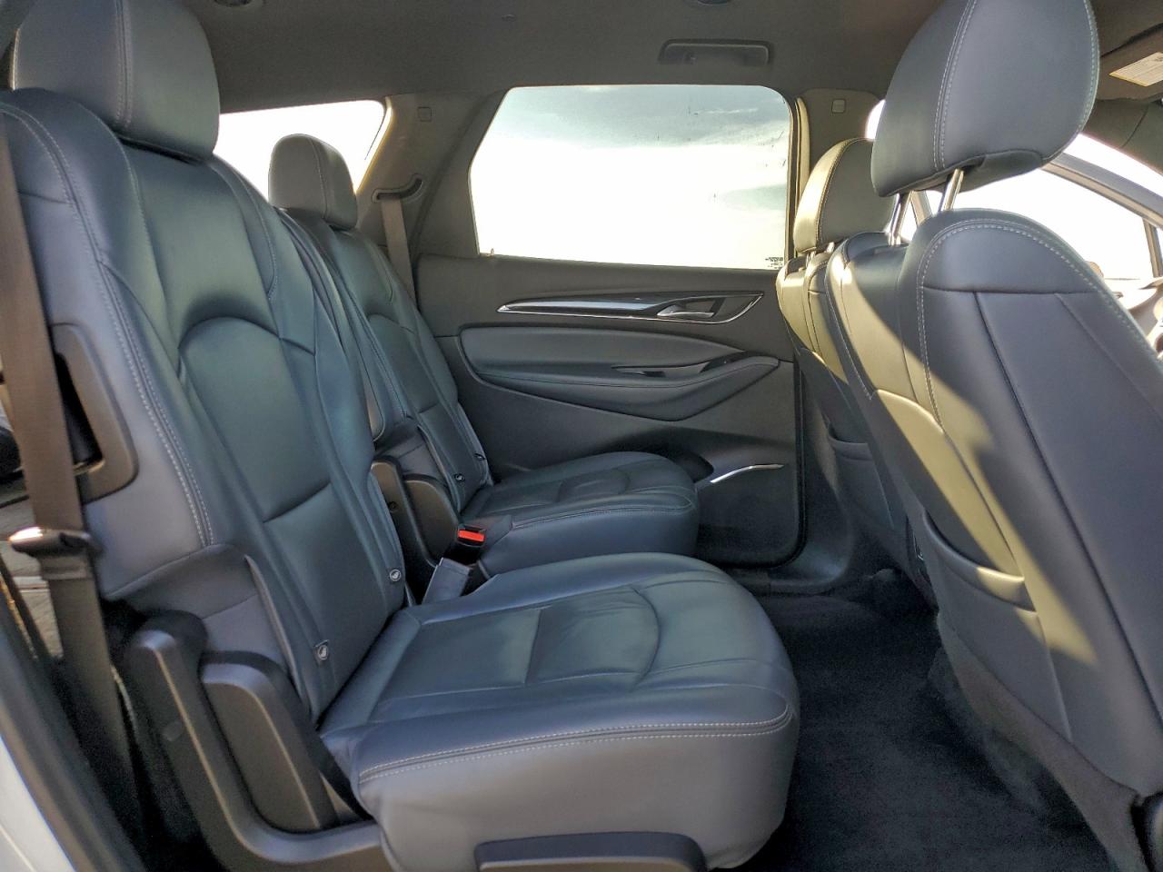 2022 BUICK ENCLAVE PREMIUM photo 11