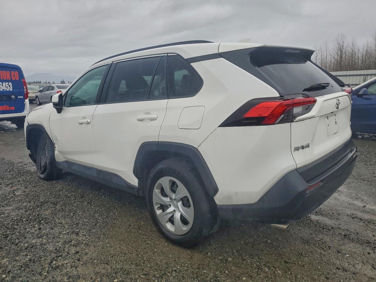 2019 TOYOTA RAV4 LE photo 2