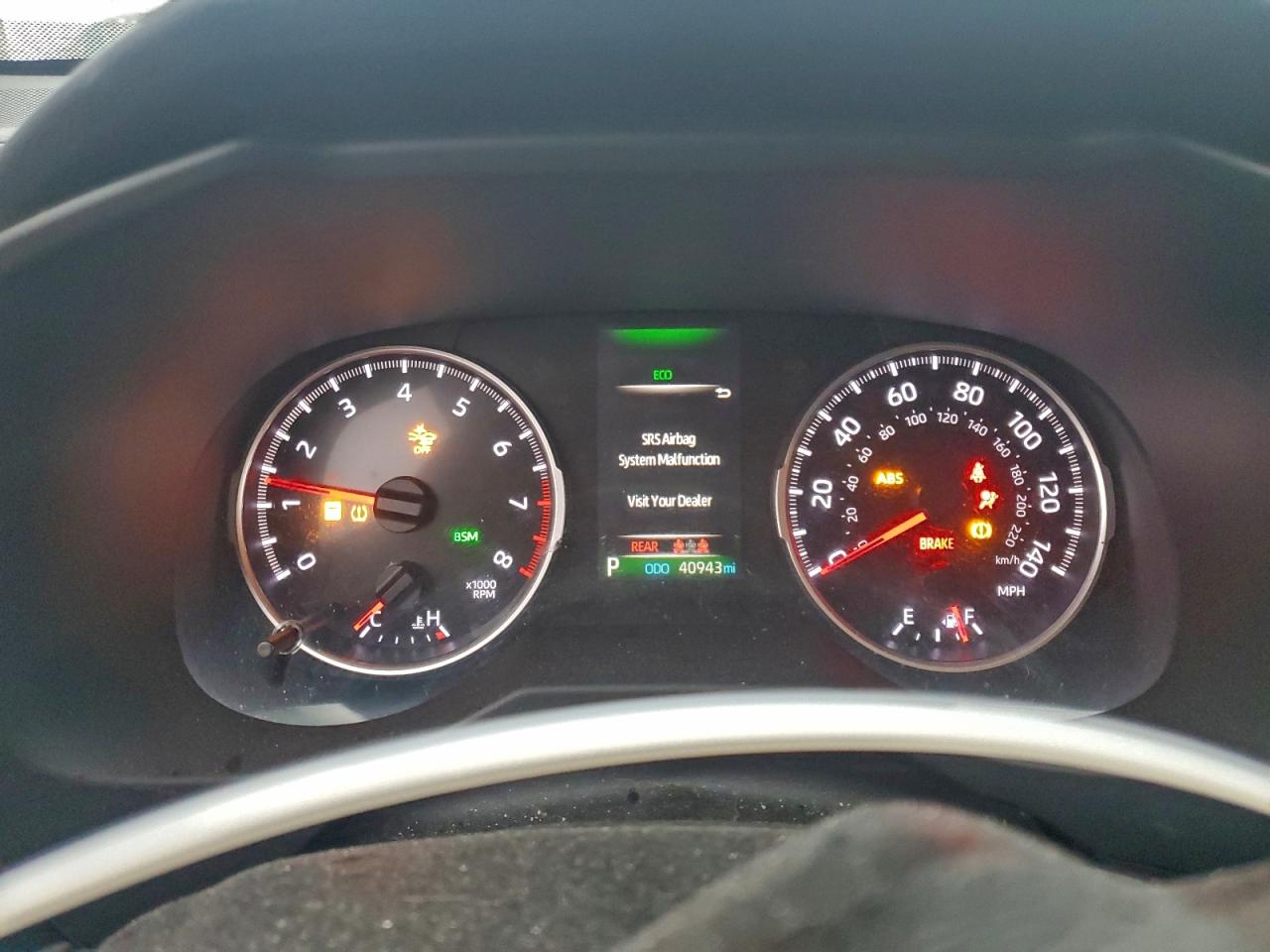 2019 TOYOTA RAV4 LE photo 9
