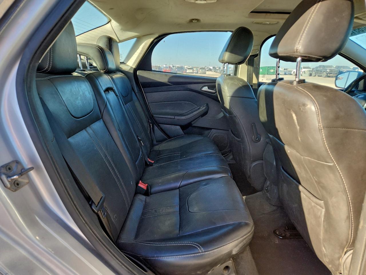 2014 FORD FOCUS SE photo 10
