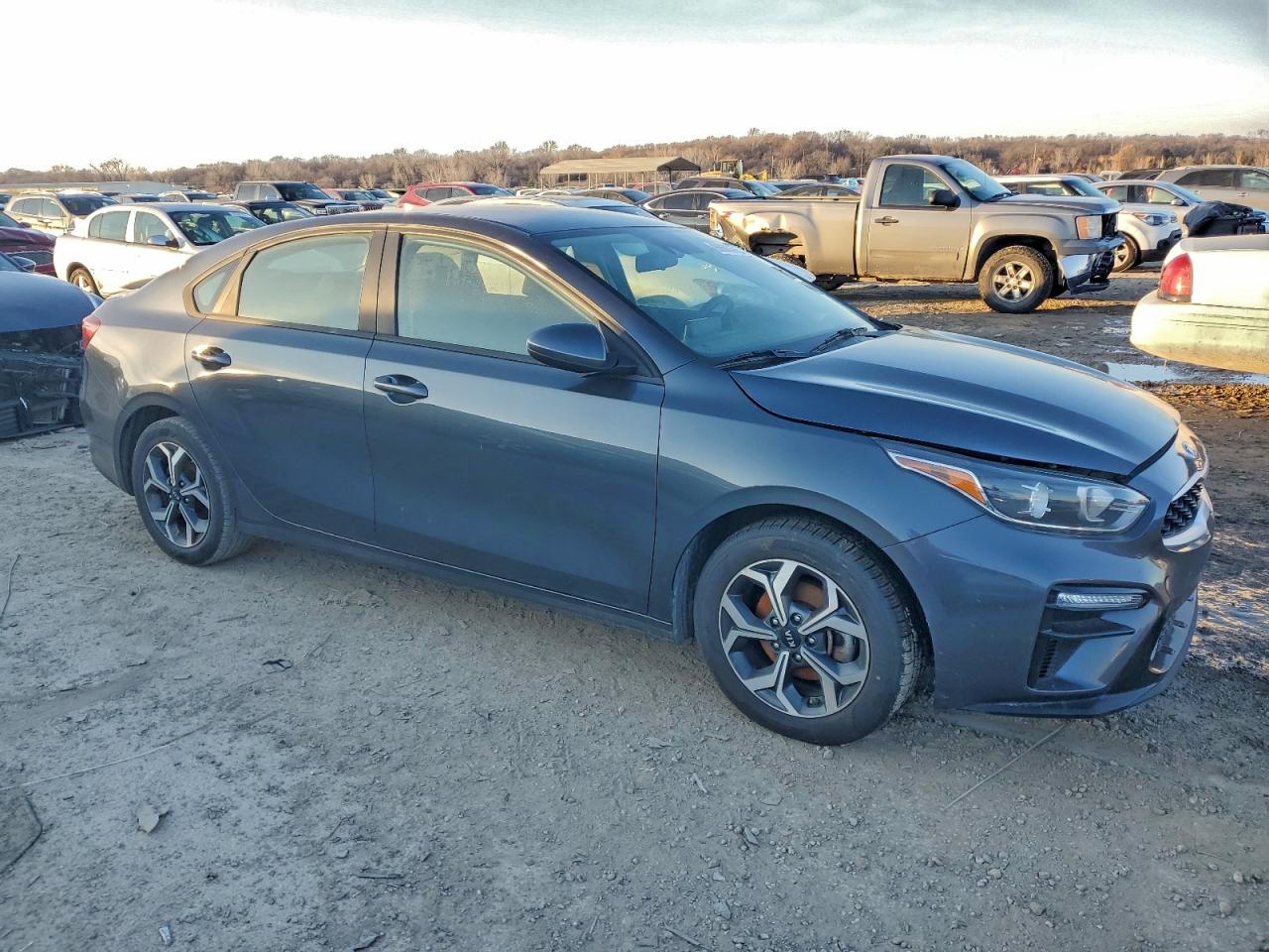 2021 KIA FORTE FE photo 4