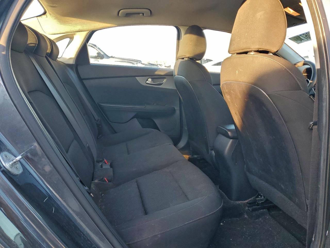 2021 KIA FORTE FE photo 10