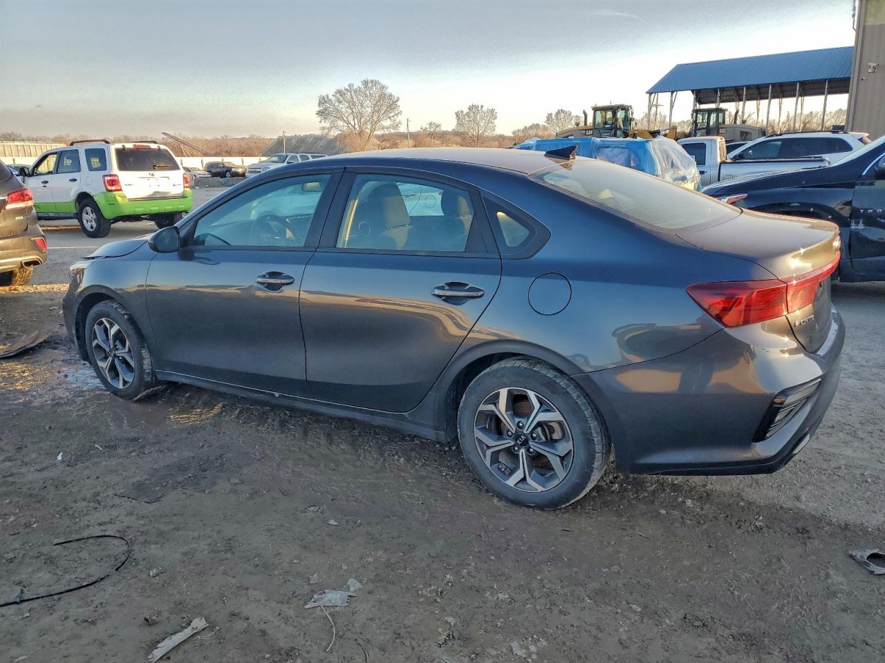 2021 KIA FORTE FE photo 2