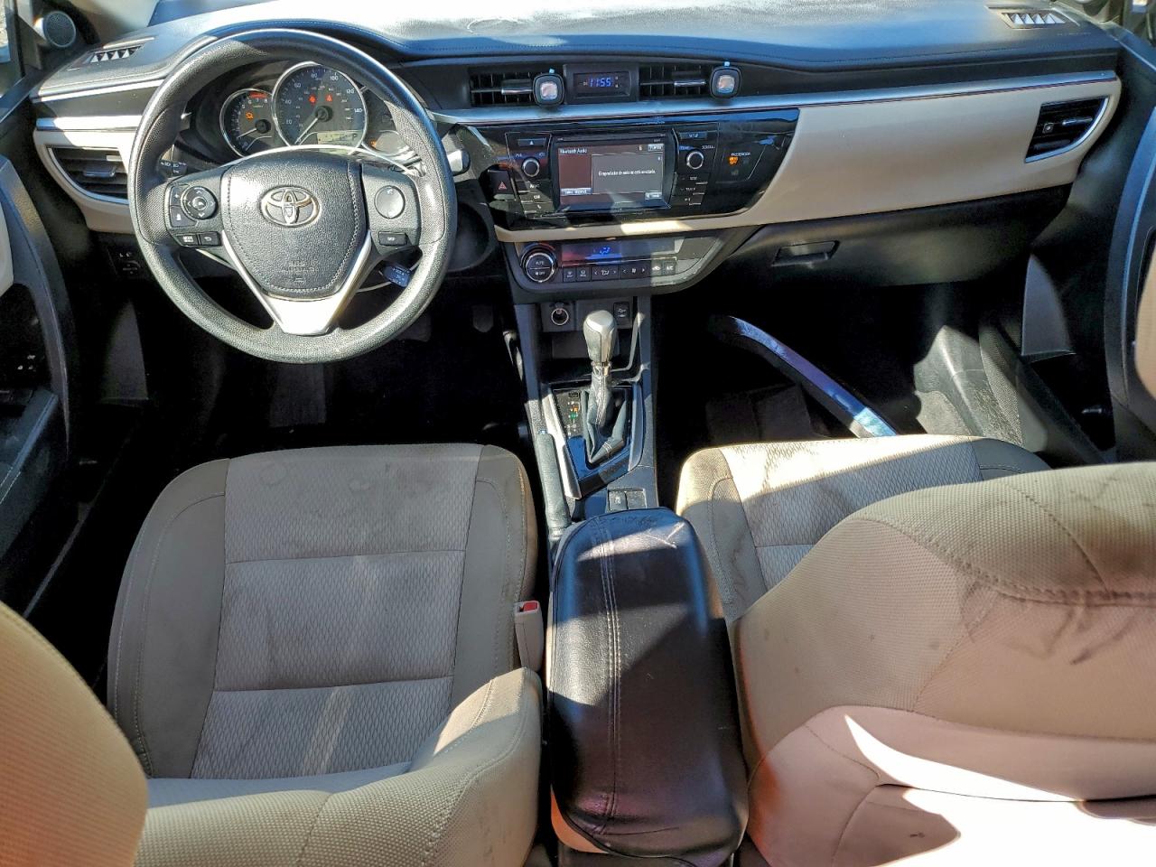 2015 TOYOTA COROLLA L photo 8