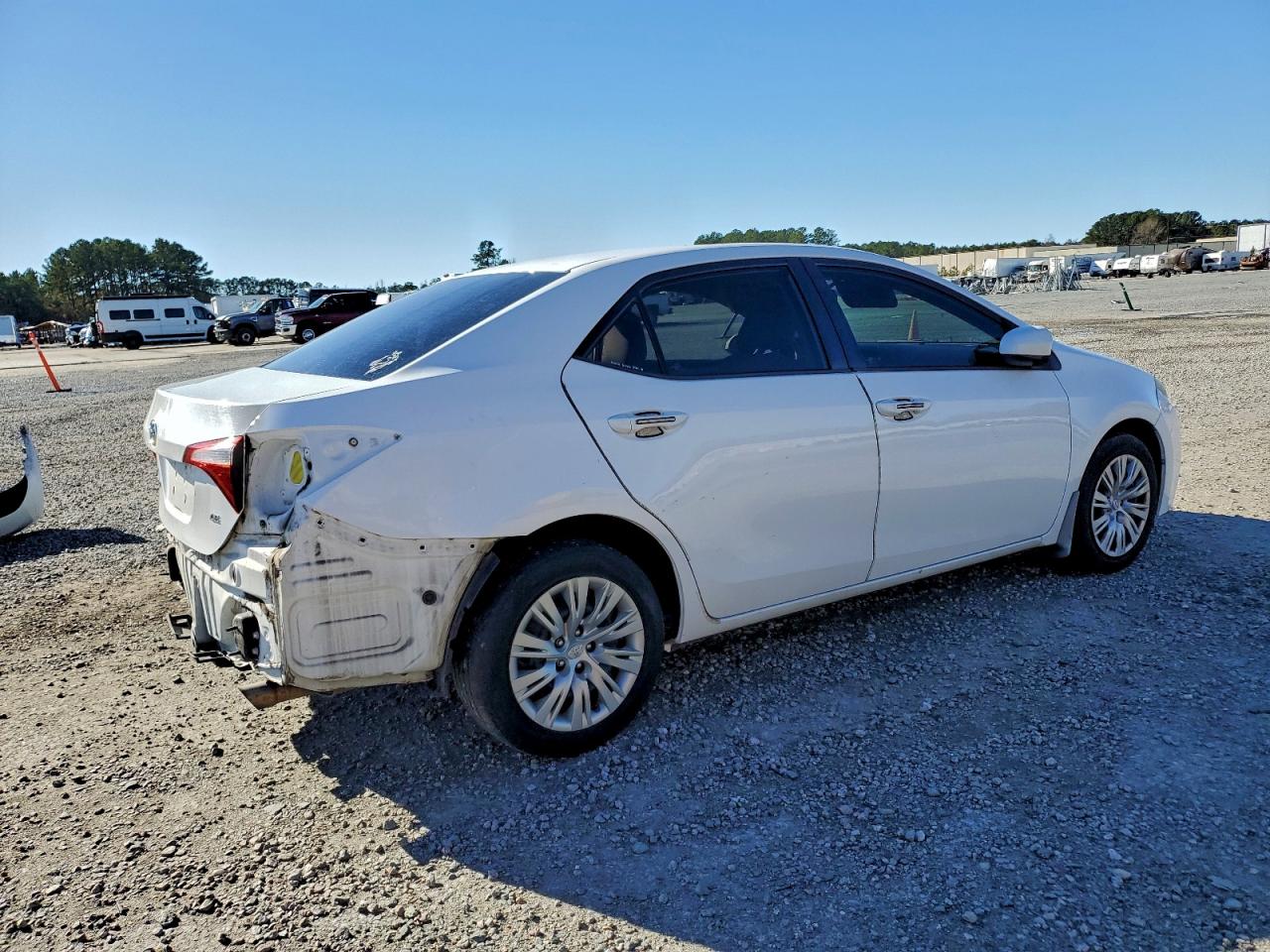 2015 TOYOTA COROLLA L photo 3