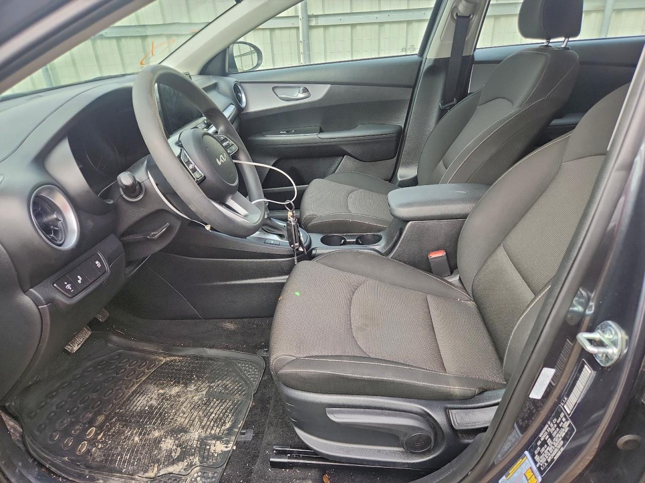 2024 KIA FORTE LX photo 7