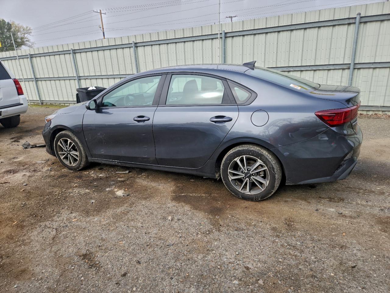 2024 KIA FORTE LX photo 2