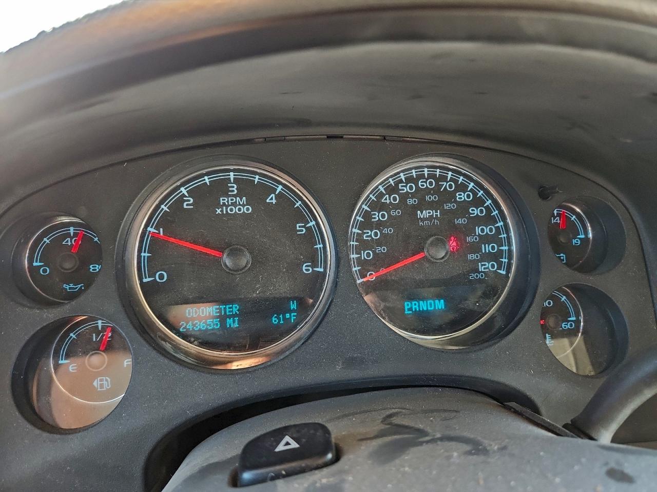 2010 CHEVROLET SUBURBAN K1500 LT photo 9