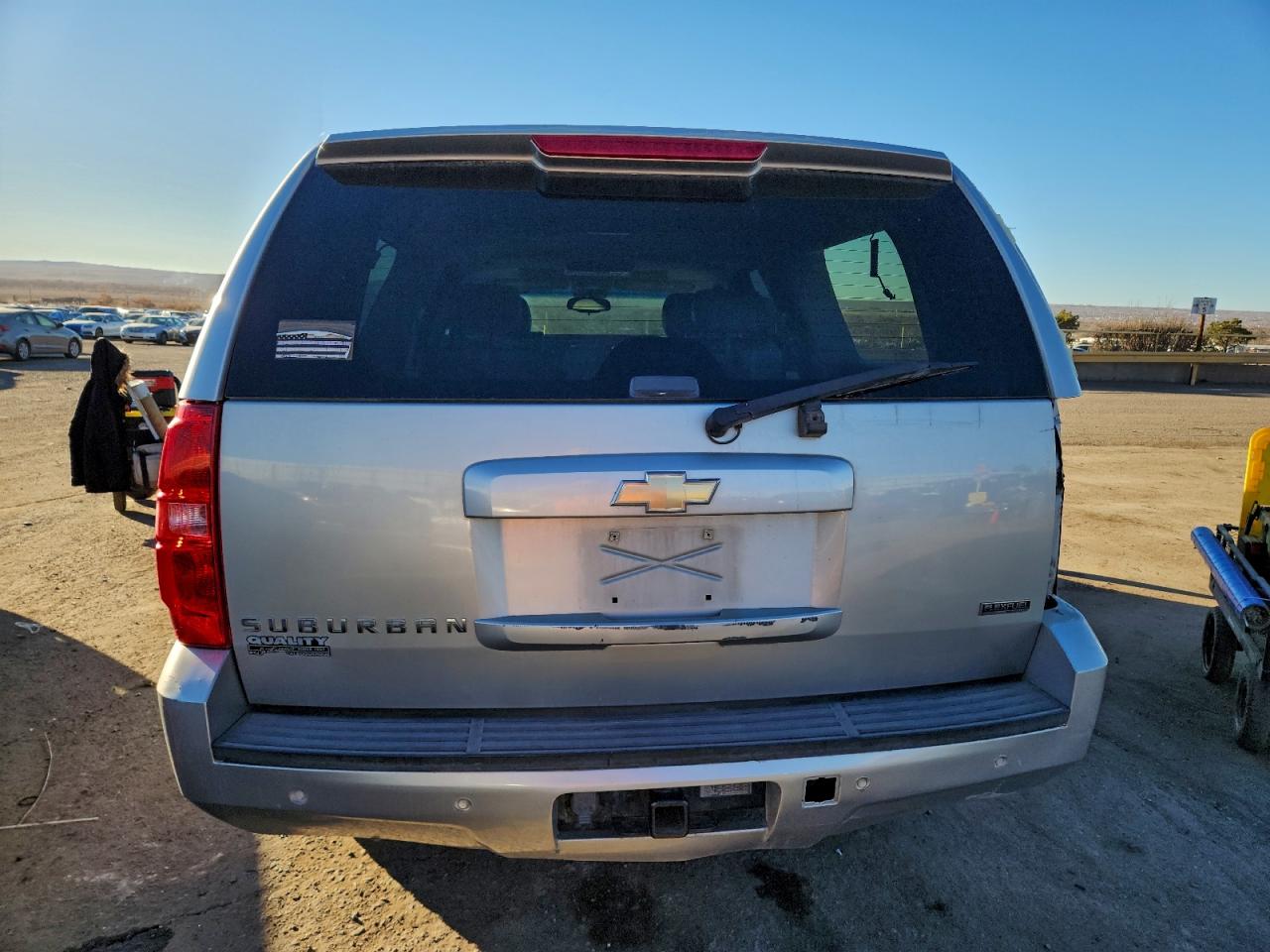 2010 CHEVROLET SUBURBAN K1500 LT photo 6