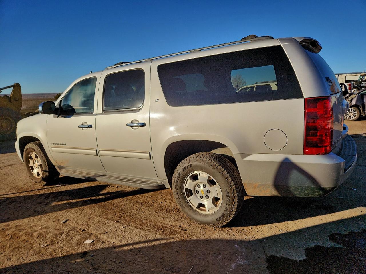 2010 CHEVROLET SUBURBAN K1500 LT photo 2