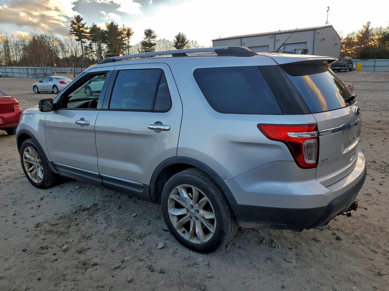 2013 FORD EXPLORER XLT photo 2