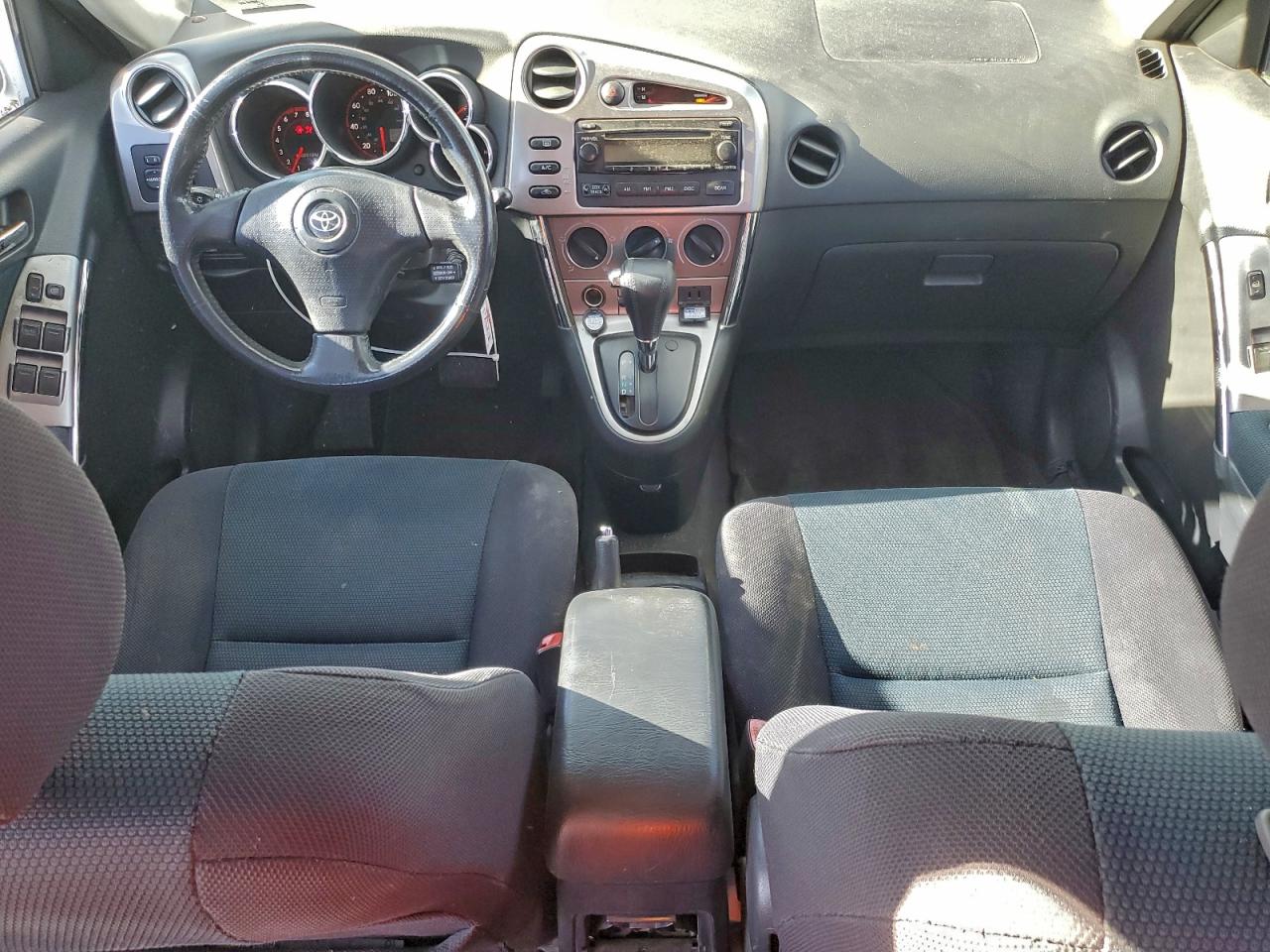 2005 TOYOTA COROLLA MATRIX XR photo 8