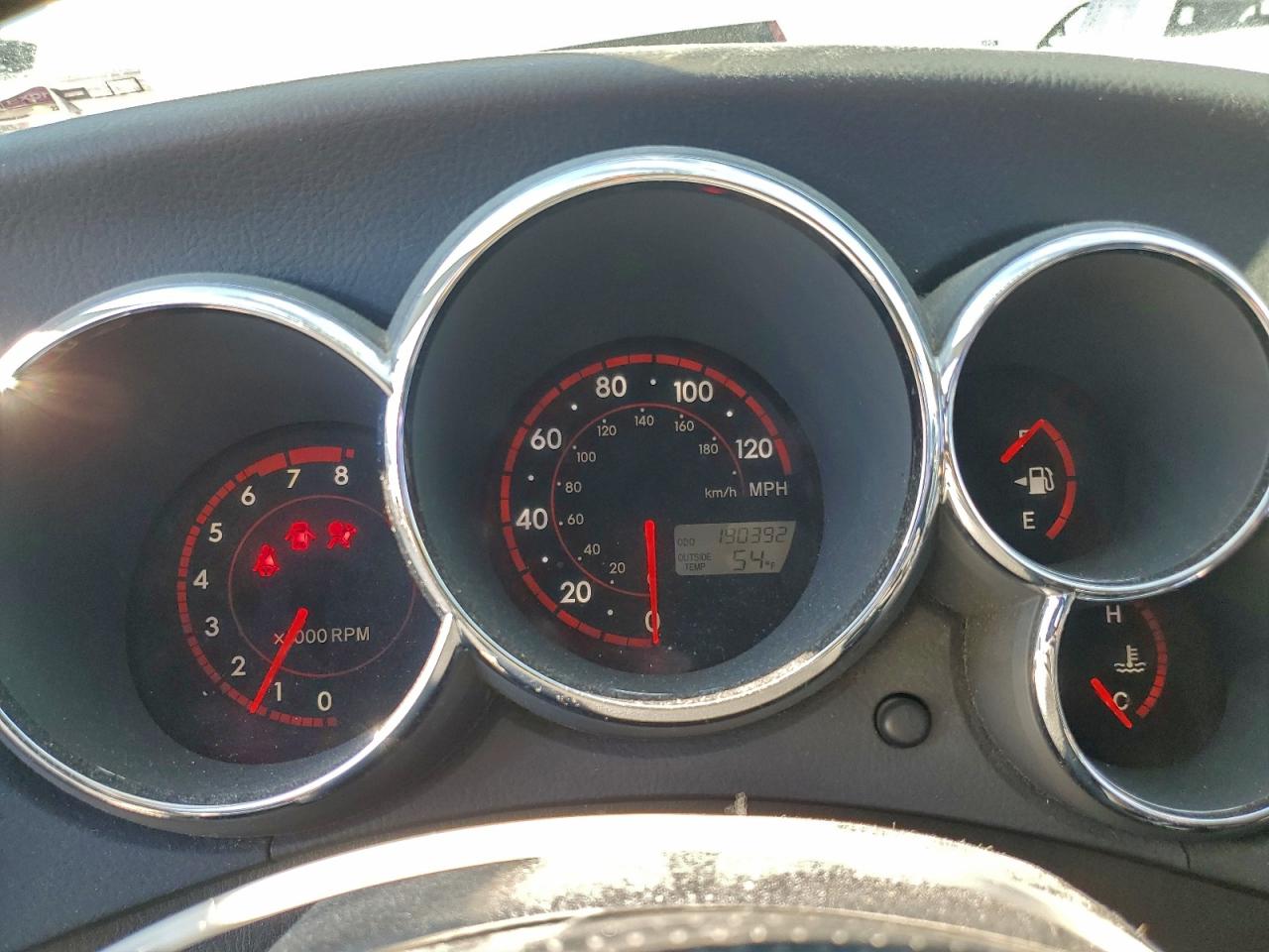 2005 TOYOTA COROLLA MATRIX XR photo 9