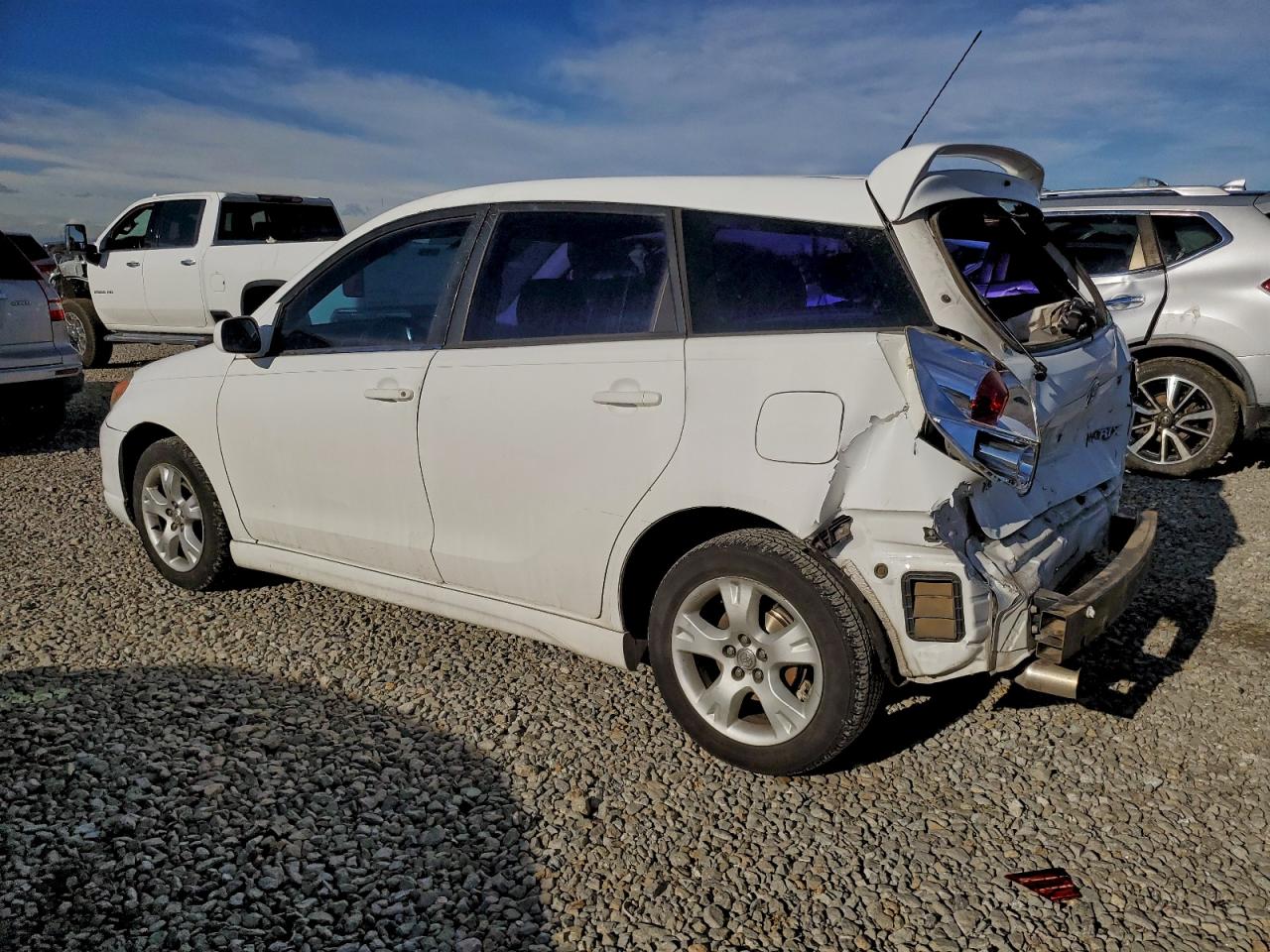 2005 TOYOTA COROLLA MATRIX XR photo 2
