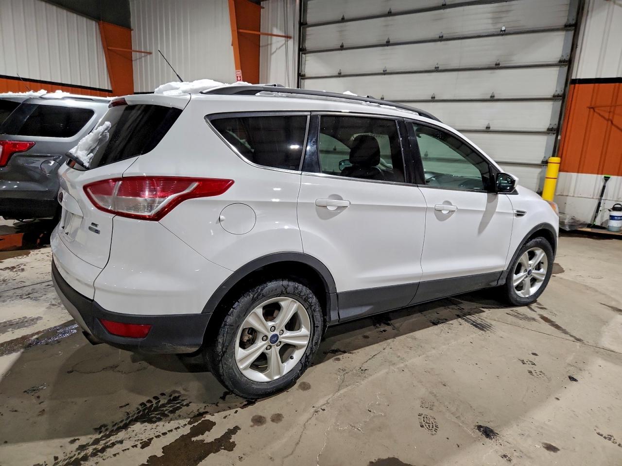 2015 FORD ESCAPE SE photo 3