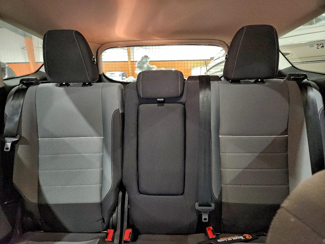 2015 FORD ESCAPE SE photo 10