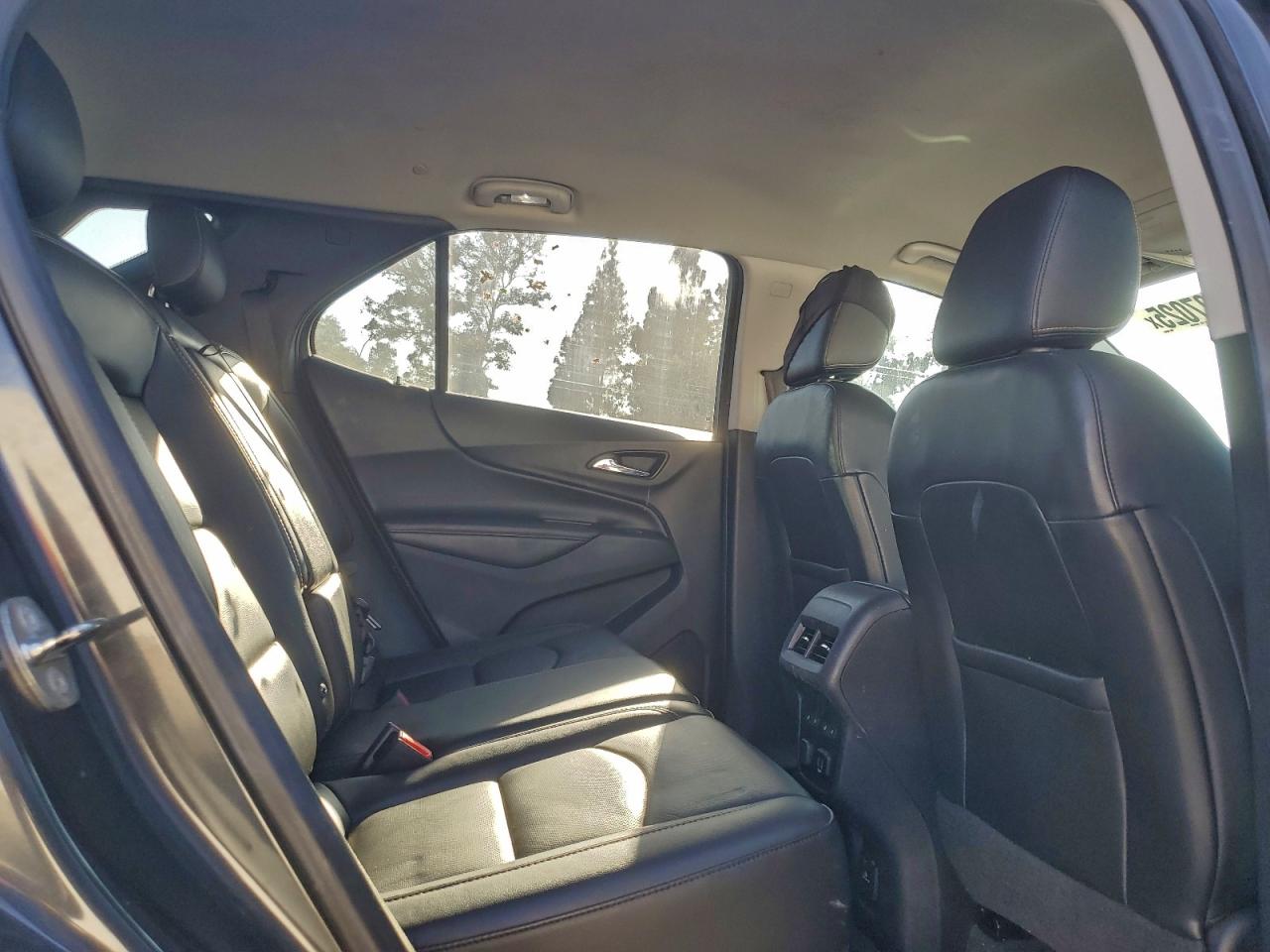 2018 CHEVROLET EQUINOX PREMIER photo 11