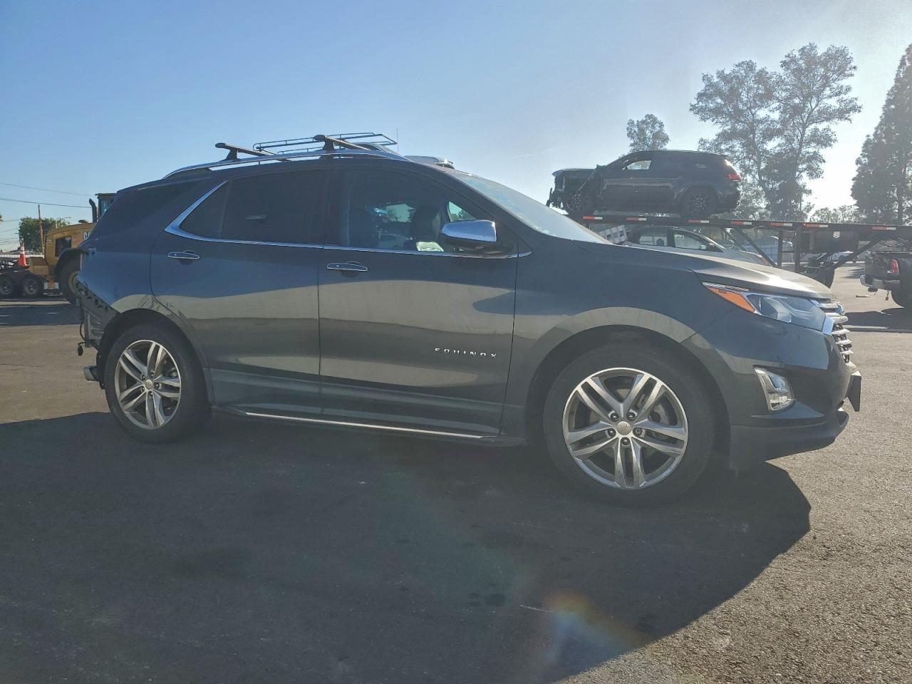 2018 CHEVROLET EQUINOX PREMIER photo 4