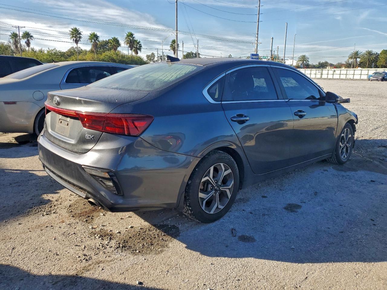 2019 KIA FORTE EX photo 3
