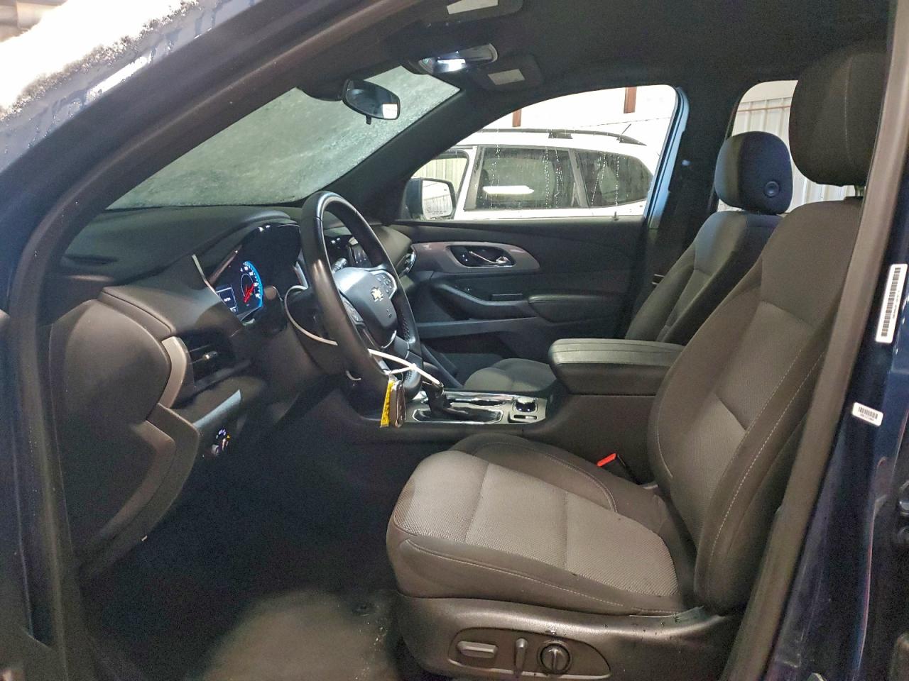 2023 CHEVROLET TRAVERSE LT photo 7