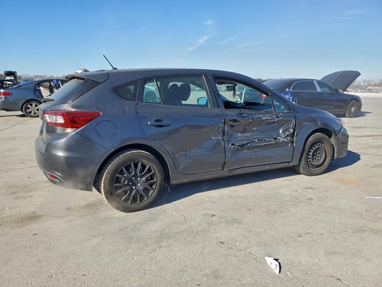 2019 SUBARU IMPREZA photo 3
