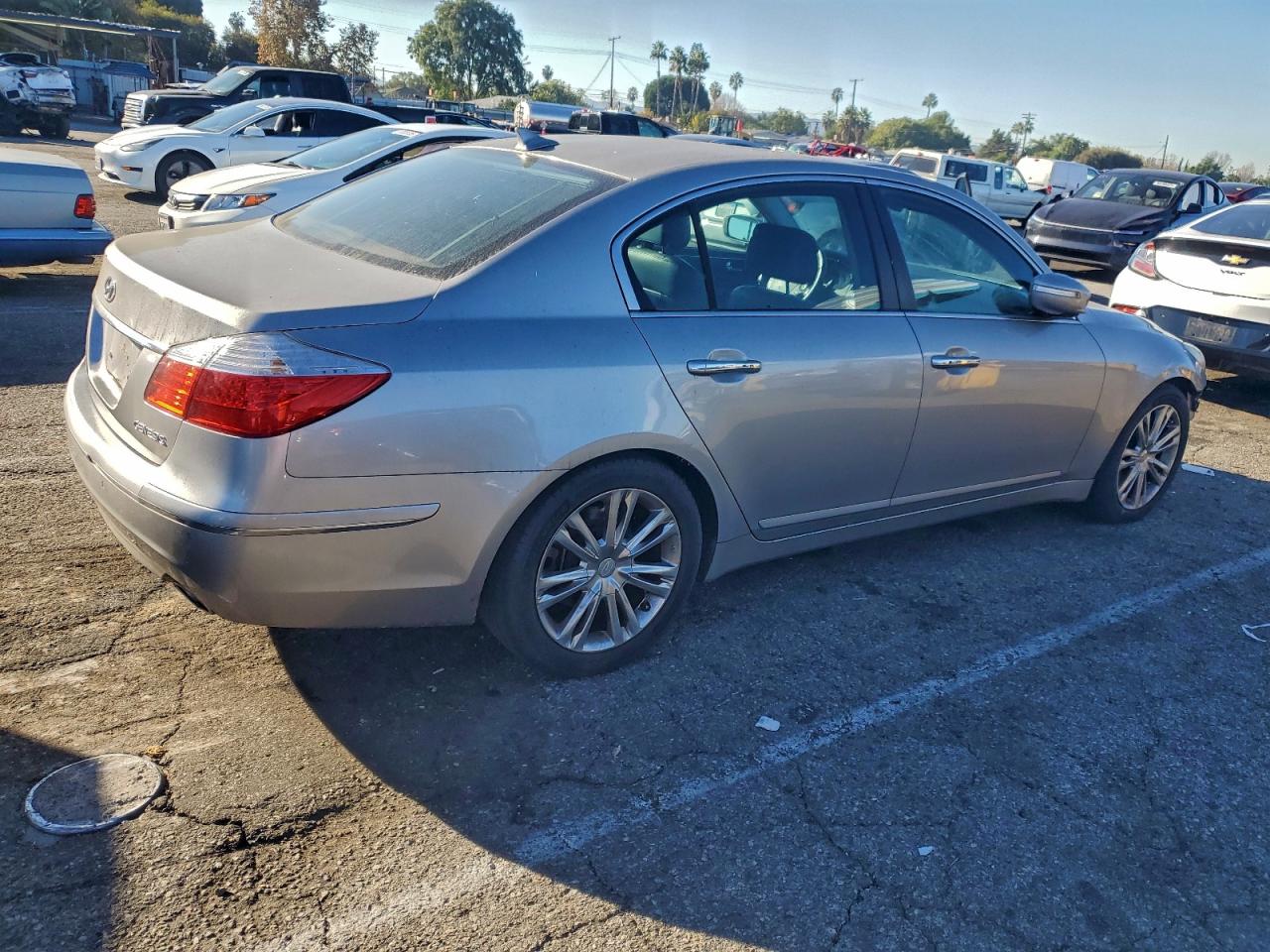 2011 HYUNDAI GENESIS 3.8L photo 3