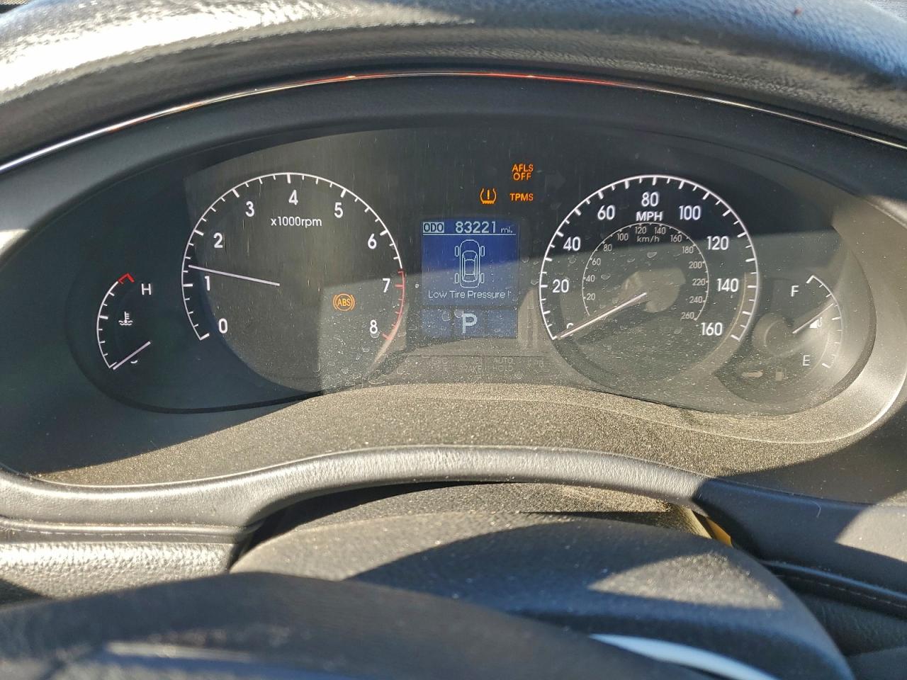 2011 HYUNDAI GENESIS 3.8L photo 9