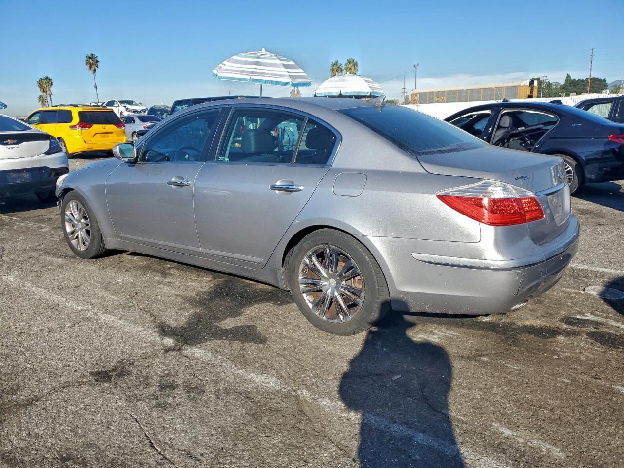 2011 HYUNDAI GENESIS 3.8L photo 2
