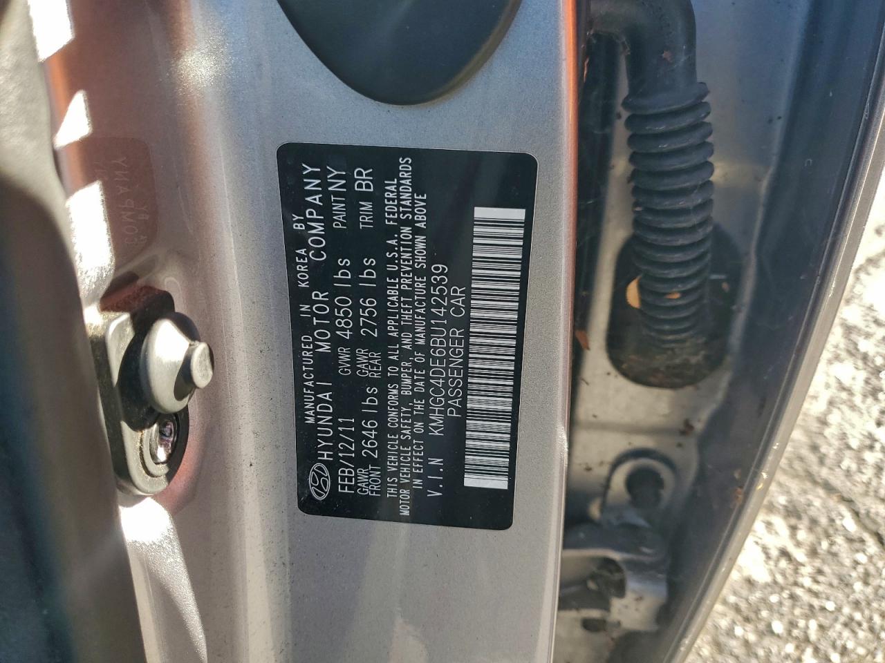 2011 HYUNDAI GENESIS 3.8L photo 12