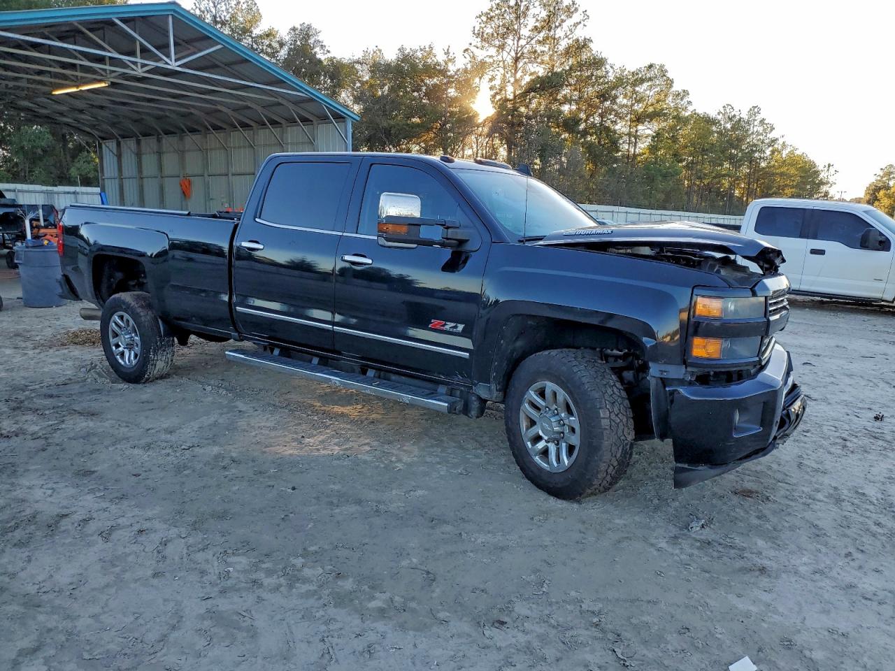 2016 CHEVROLET SILVERADO K3500 LTZ photo 4