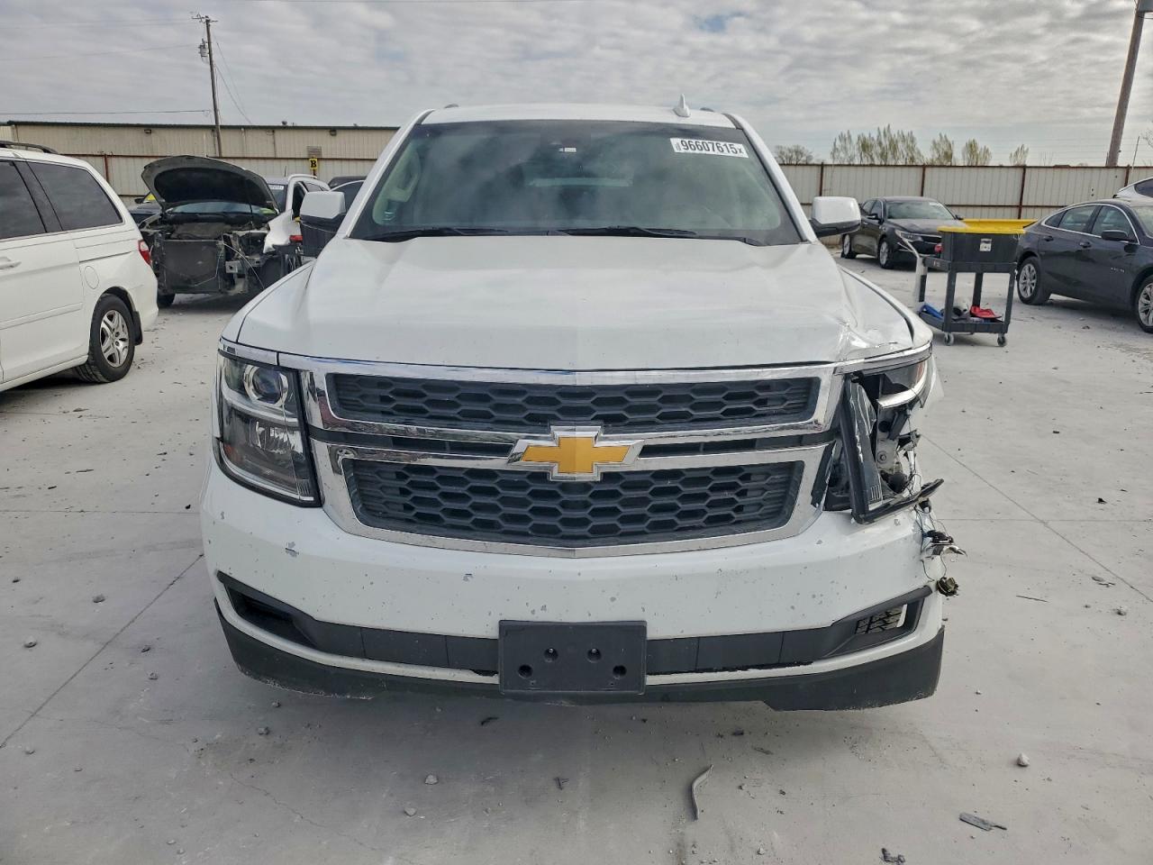 2017 CHEVROLET TAHOE C1500 LT photo 5