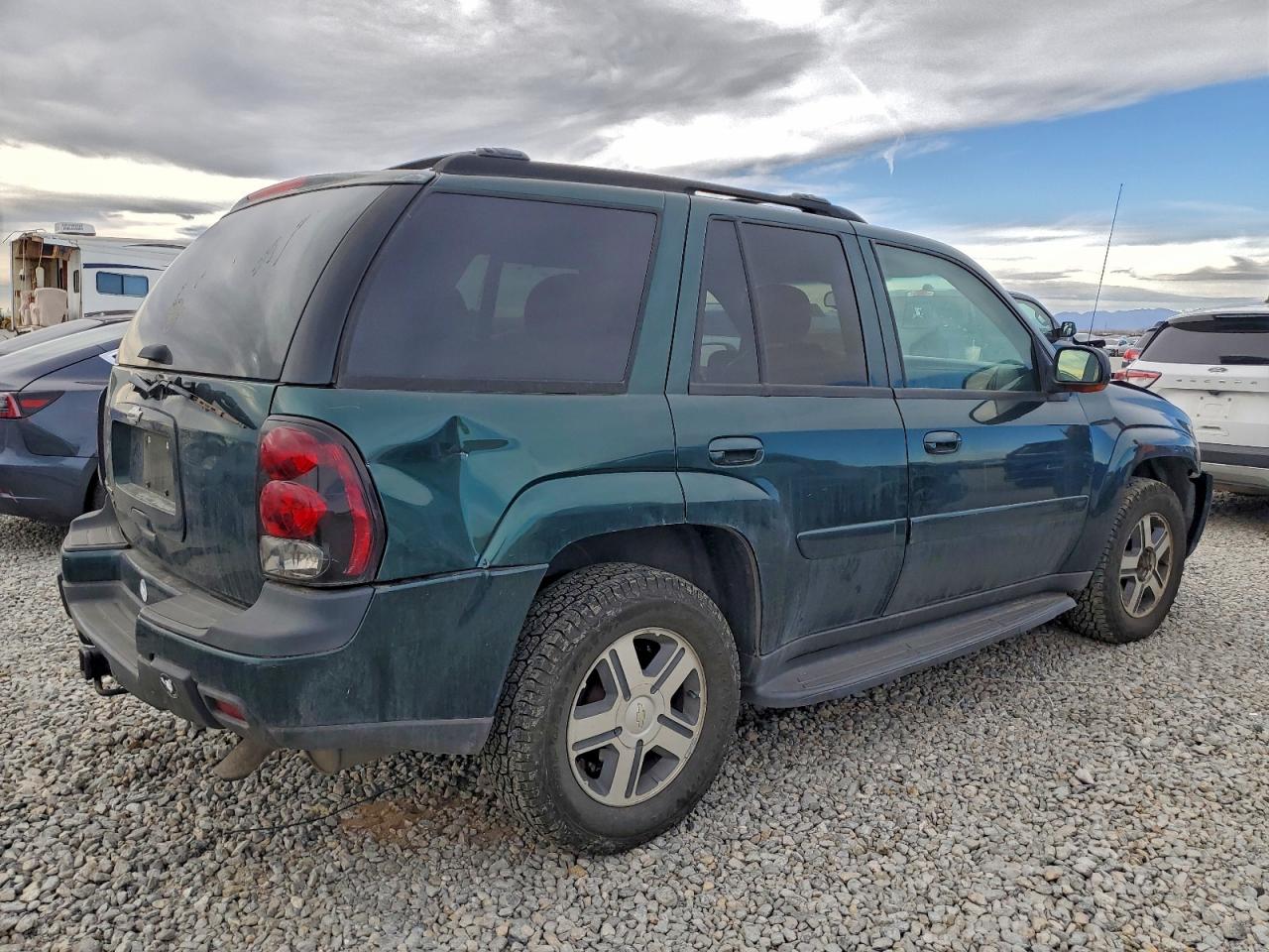 2005 CHEVROLET TRAILBLAZER LS photo 3