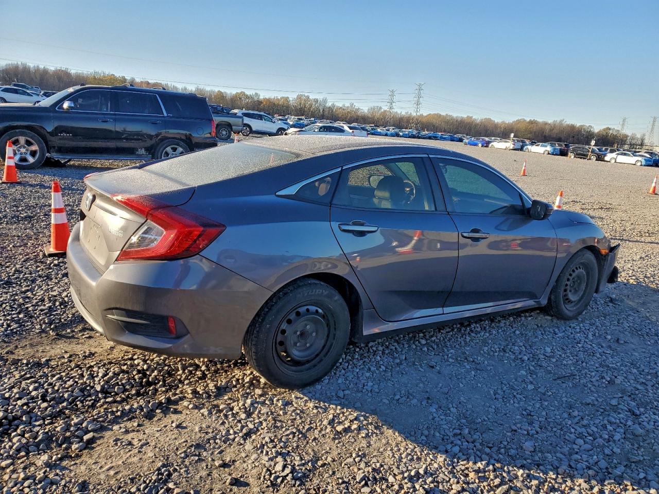 2016 HONDA CIVIC LX photo 3