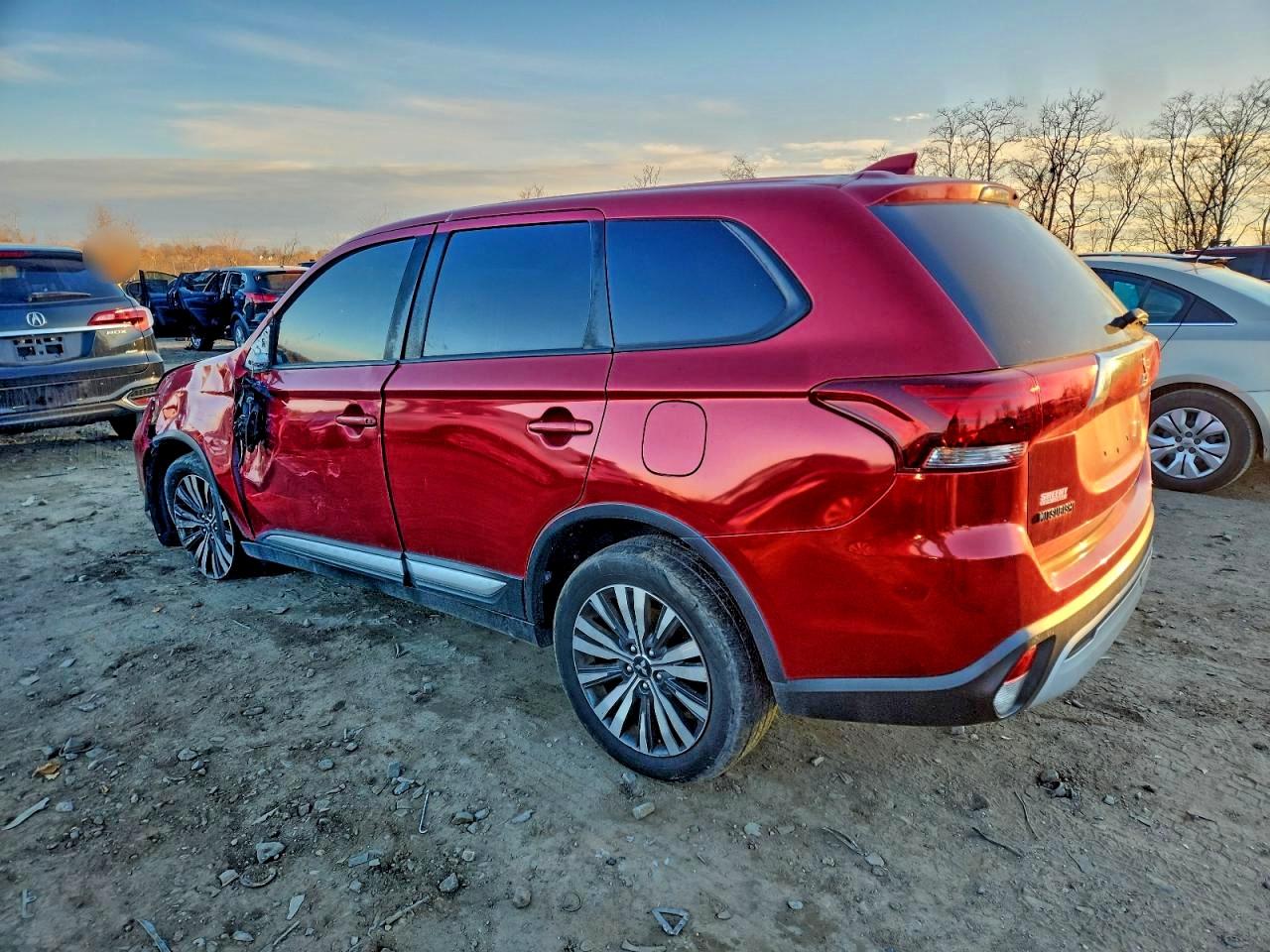 2019 MITSUBISHI OUTLANDER SE photo 2