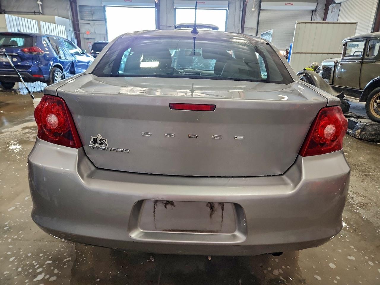 2014 DODGE AVENGER SE photo 6